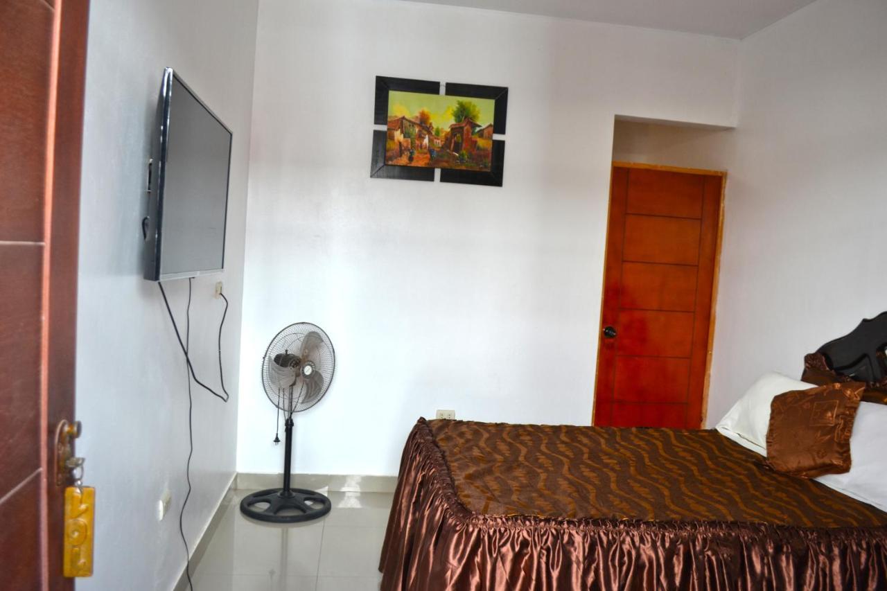 Hostal El Sueno De San Martin 파라카스 외부 사진
